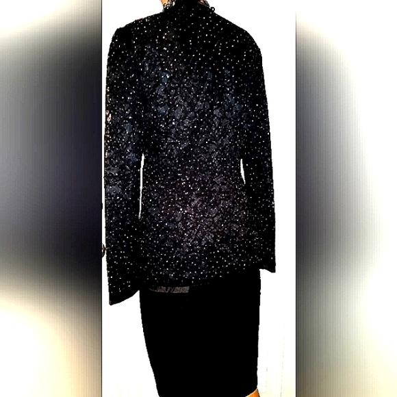 WOW! St John Evening 6 4 Black Hundreds Swarovski Crystals & Buttons Skirt Suit - Picture 4 of 13